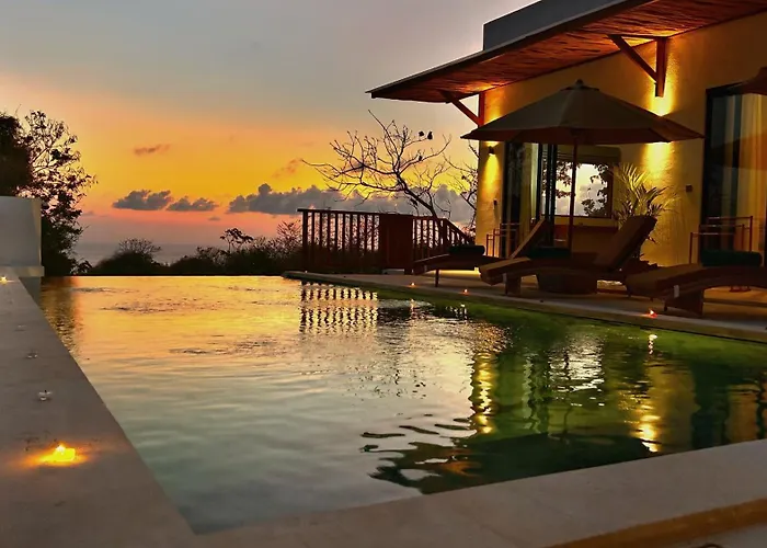 Villa Chris - Stunning 4Br With Ocean & Sunset View