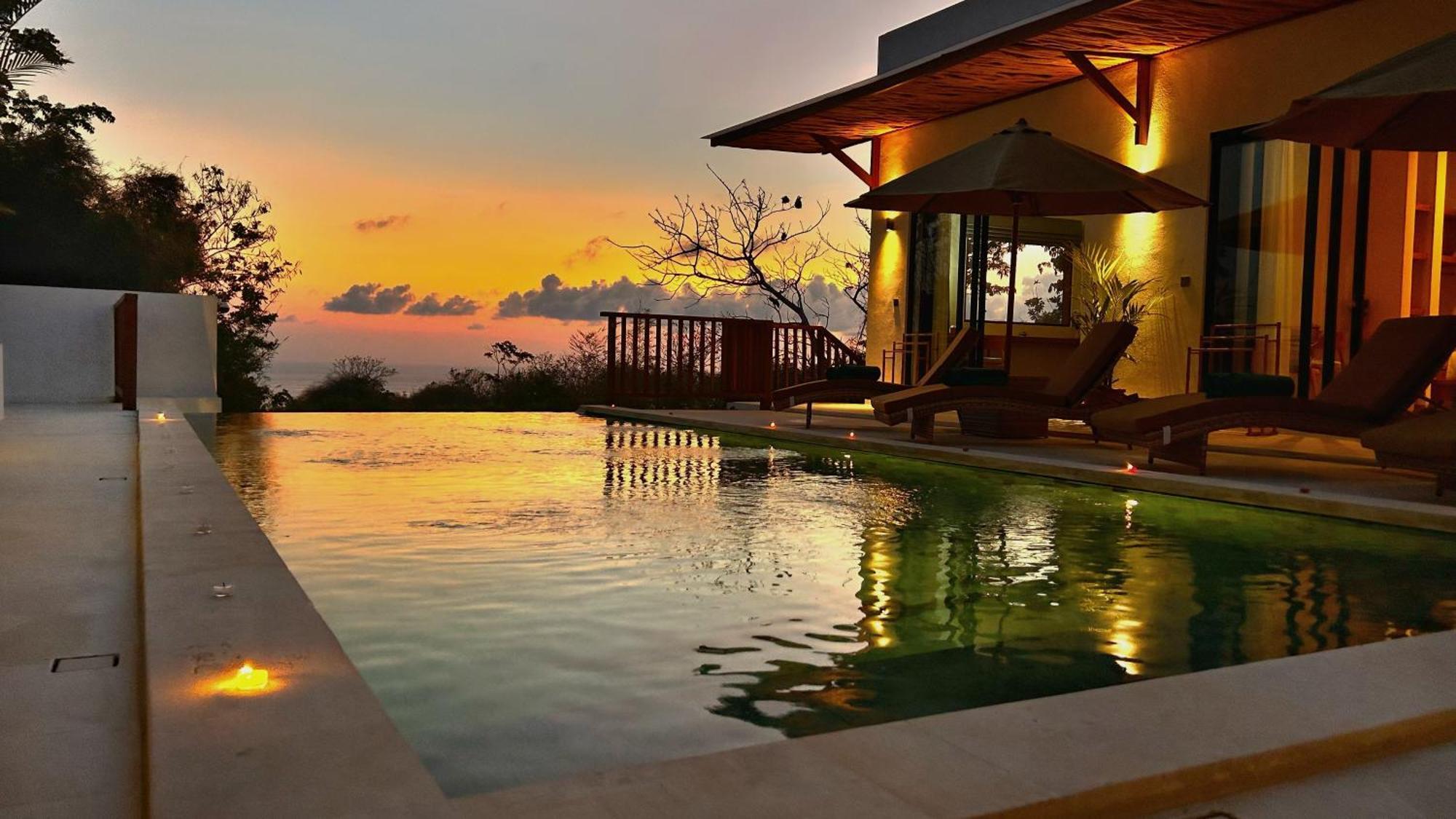 Chris - Stunning 4br With Ocean & Sunset View Villa *