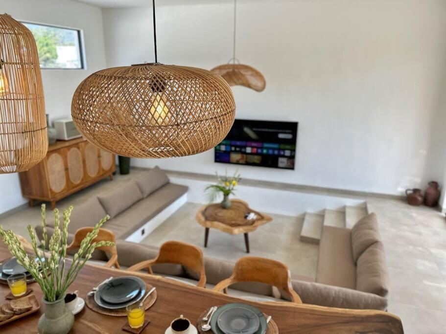 Chris - Stunning 4br With Ocean & Sunset View Villa *