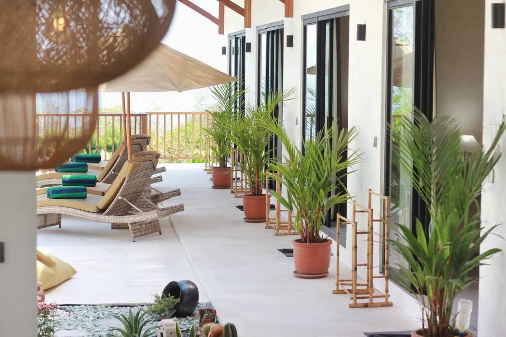 Villa Chris - Stunning 4br With Ocean & Sunset View