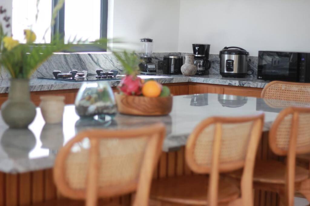 Chris - Stunning 4br With Ocean & Sunset View Villa
